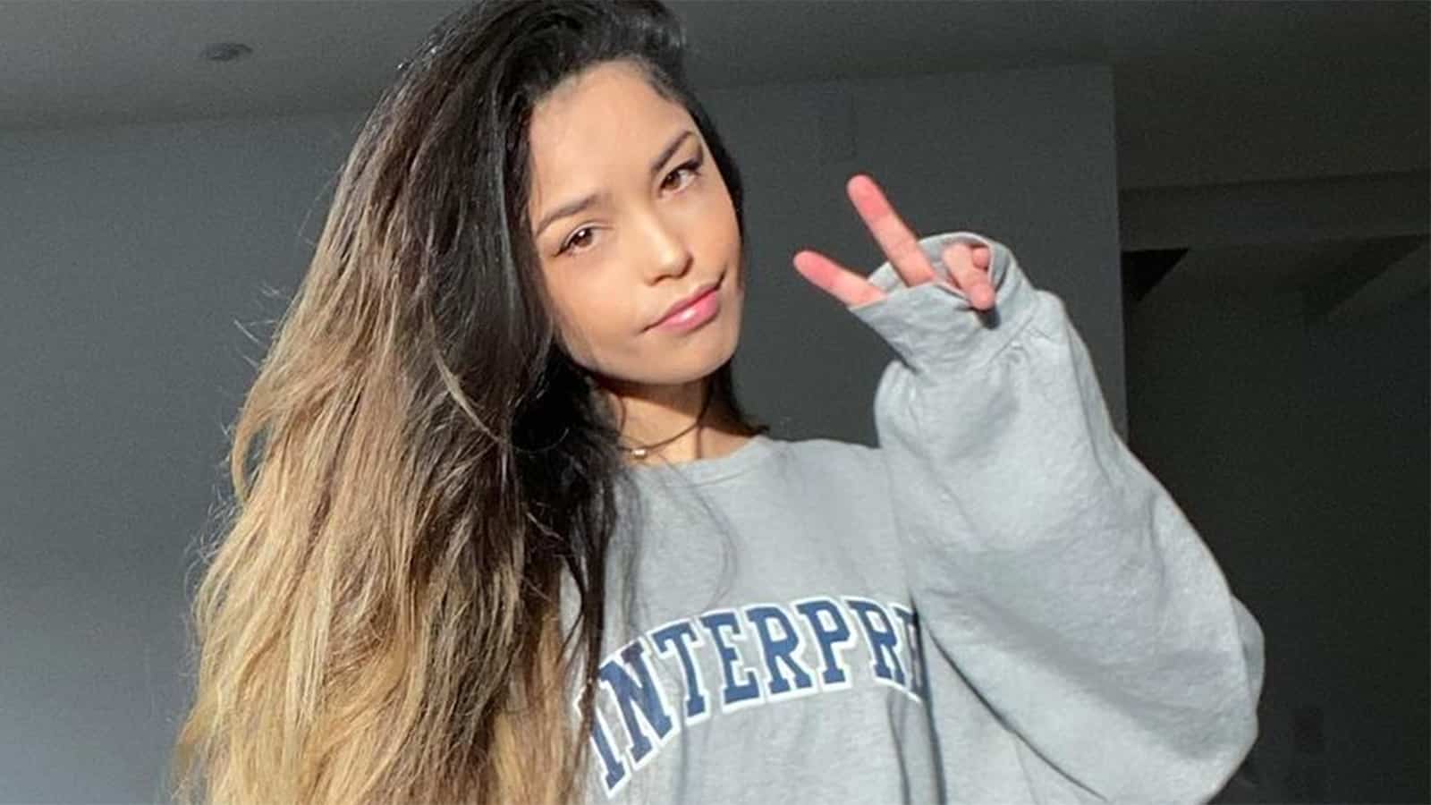 Valkyrae Sexy